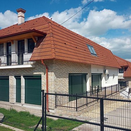 Szellorozsa Apartman Fonyód Esterno foto