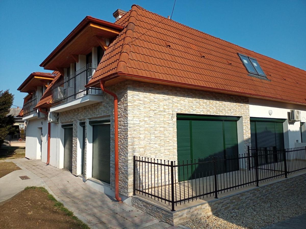 Szellorozsa Apartman Fonyód Esterno foto