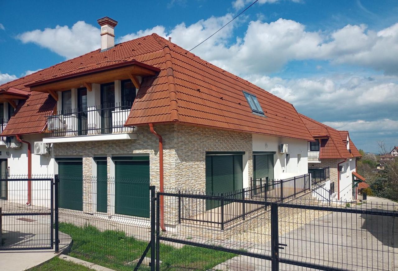 Szellorozsa Apartman Fonyód Esterno foto